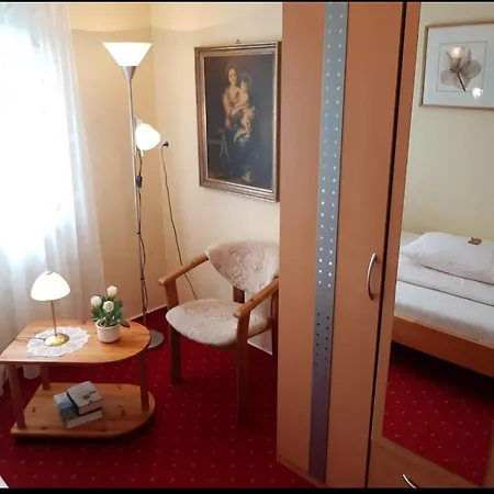 아파트 Michael U Christine *