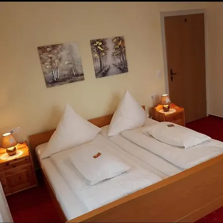 Michael U Christine 아파트