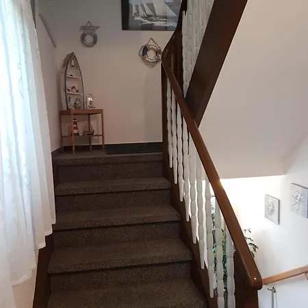 아파트 Michael U Christine