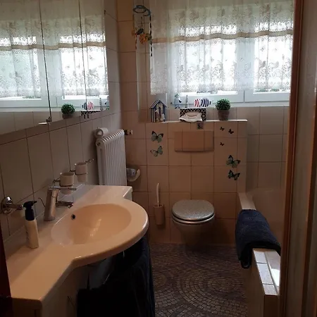 Michael U Christine 아파트 *