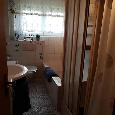 Michael U Christine 아파트 *