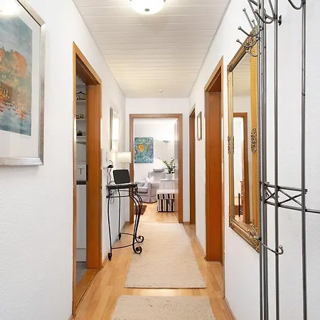 Michael U Christine 아파트